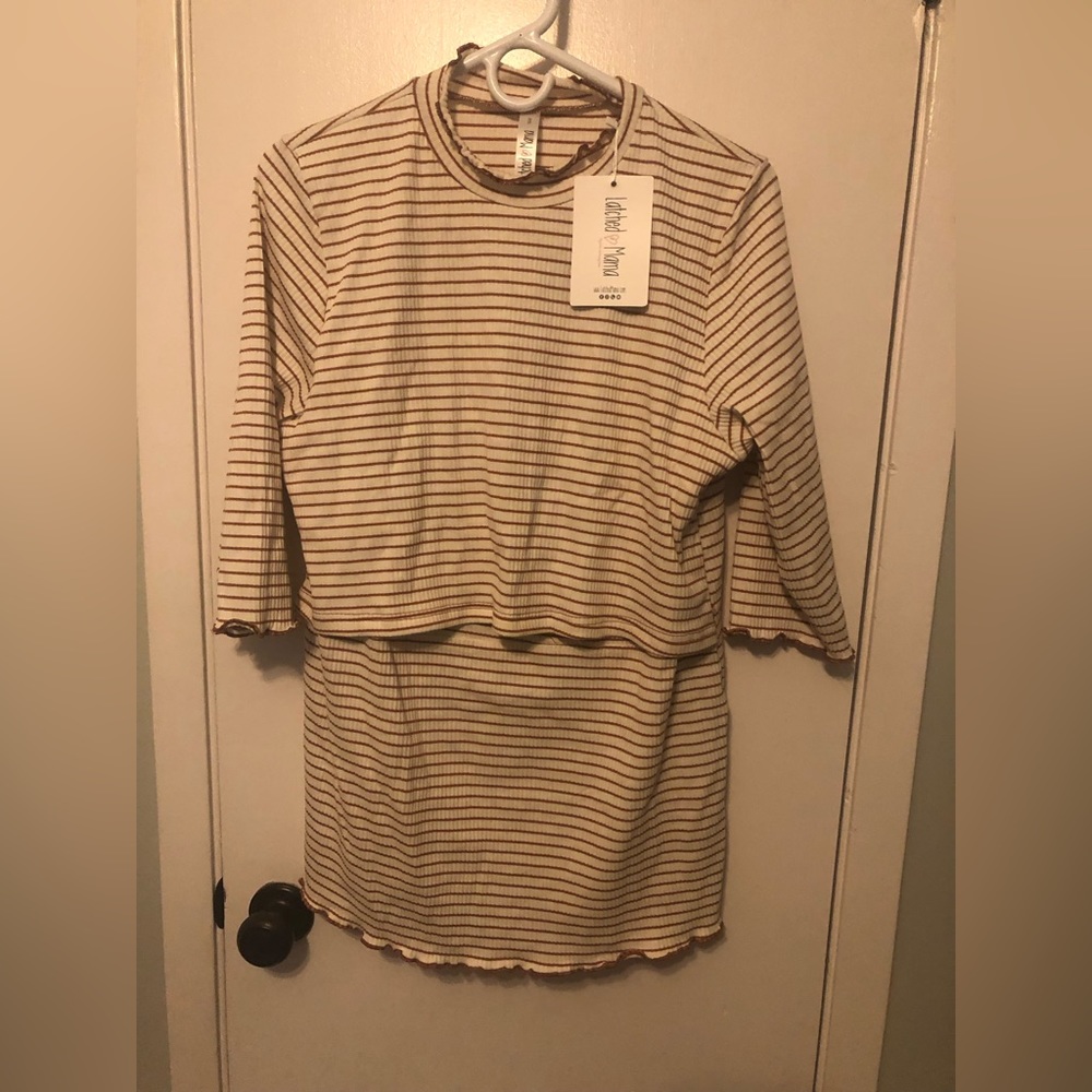 Latched Mama Retro Ruffle Mock Neck 3/4 Sleeve Nursing Tee 1X Cream Copper